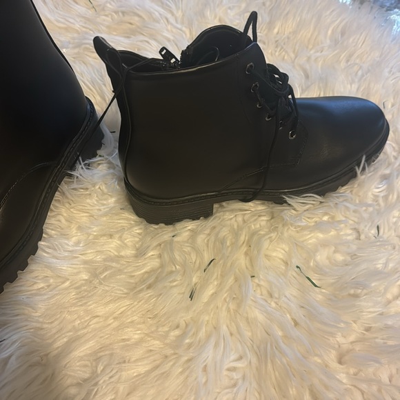 GU WOMEN FINE FIT LACE UP BOOTS - Picture 5 of 7